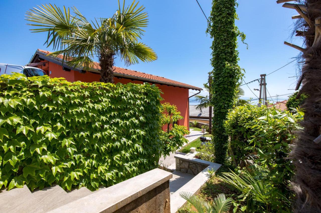 Villa Lomida *